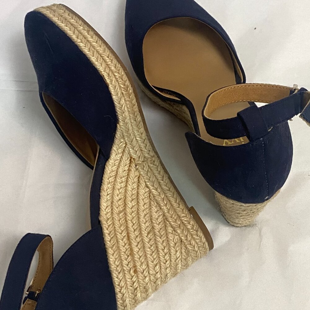 Crown & Ivy Wedge Sandals Boho Espadrille Block Heels with Ankle Strap & Charm - Picture 2 of 7